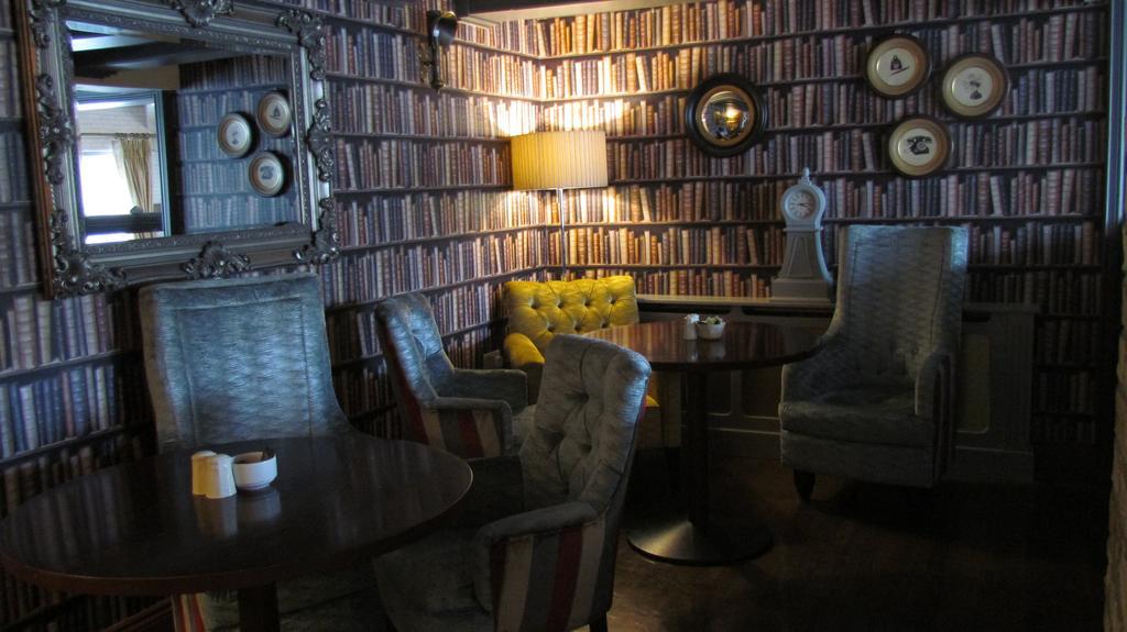 Anner Hotel Thurles Extérieur photo